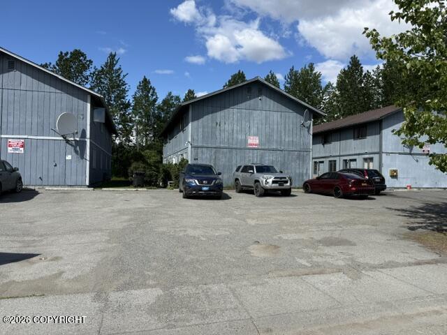 925 E 45th Court Property Photo 11