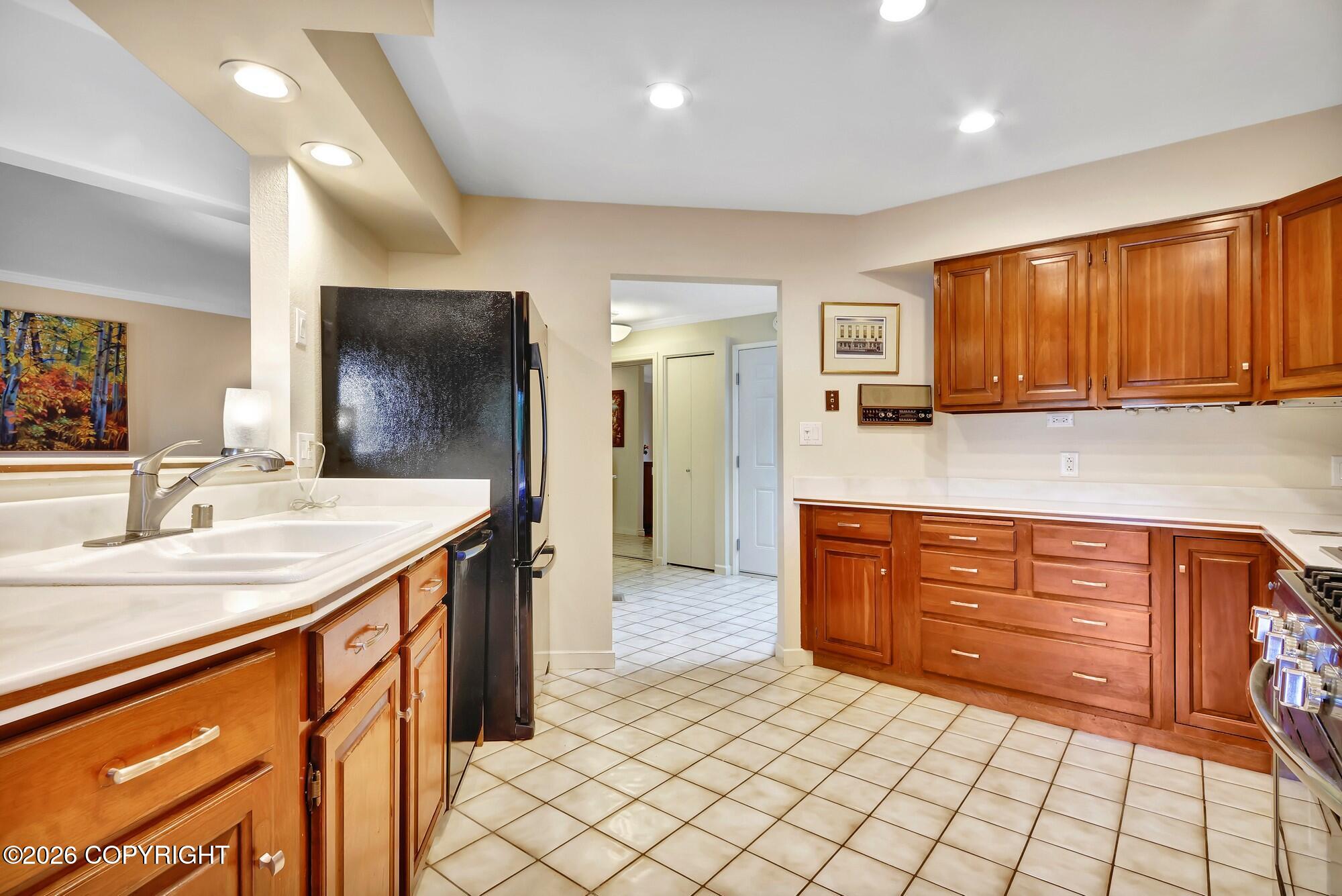 2031 Shepherdia Drive Property Photo 10