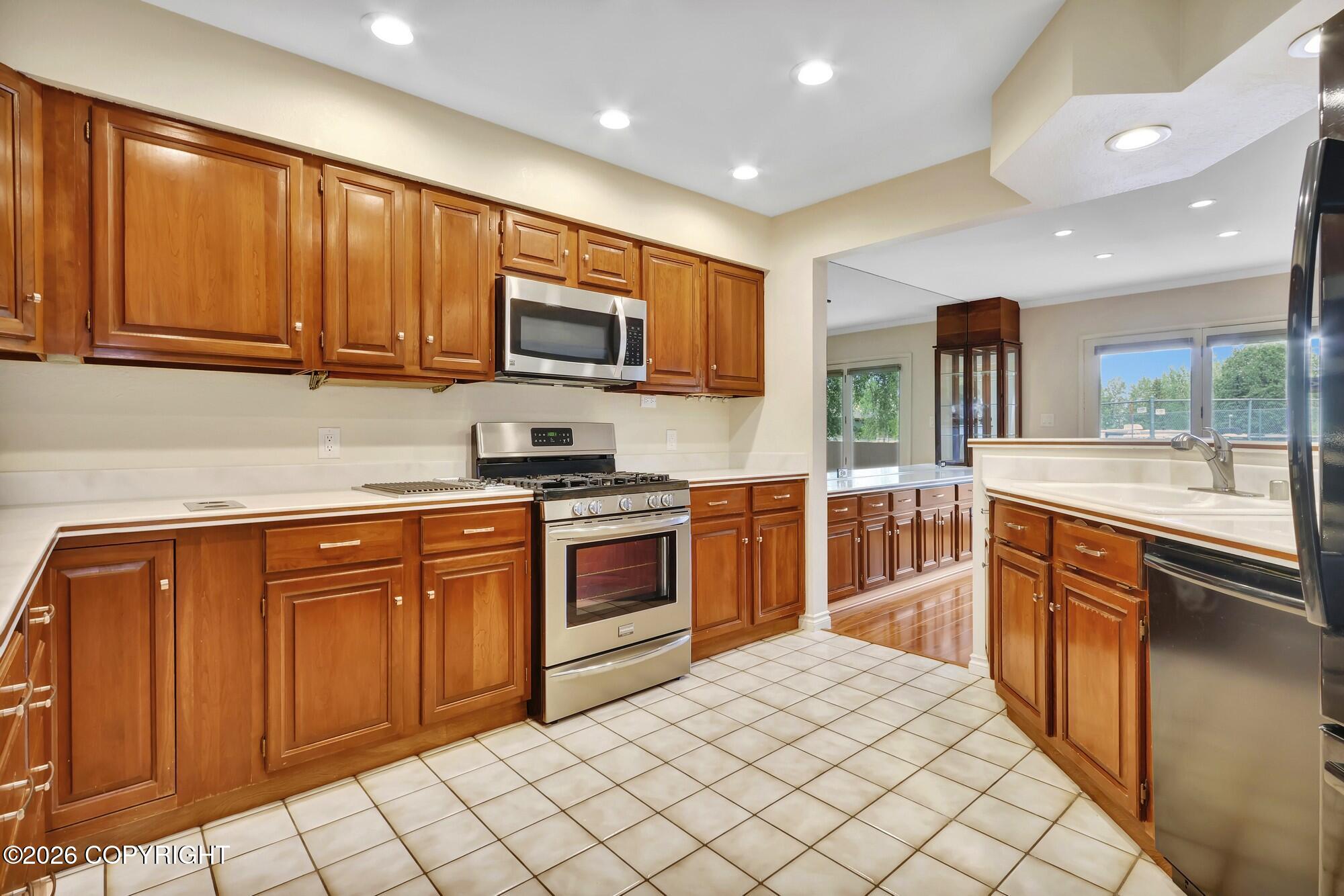 2031 Shepherdia Drive Property Photo 13