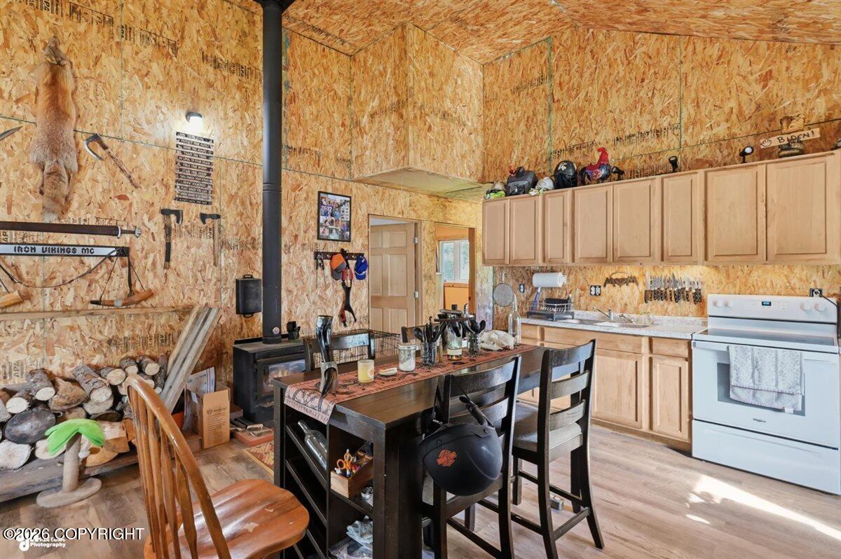 24903 N Otter Lake Loop Property Photo 5