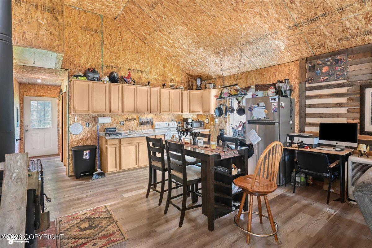24903 N Otter Lake Loop Property Photo 6