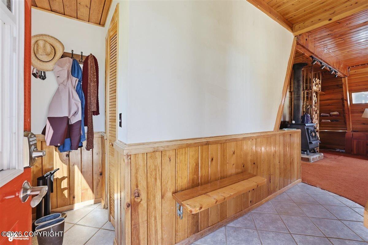 1060 Jeffery Avenue Property Photo 3