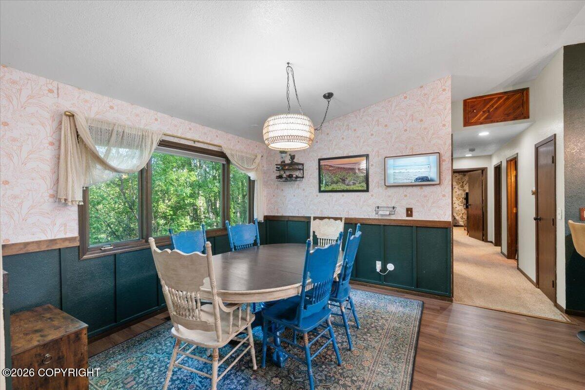 19246 Sullins Drive Property Photo 10