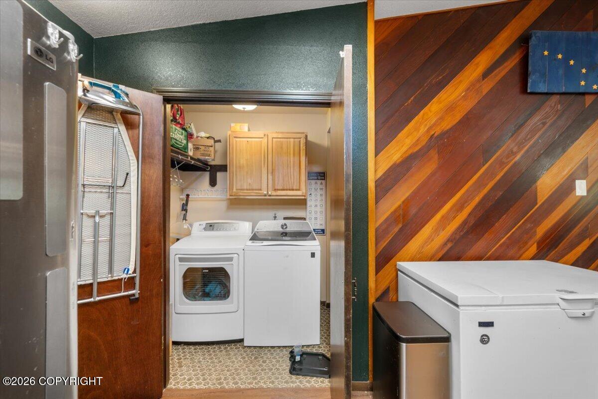 19246 Sullins Drive Property Photo 12