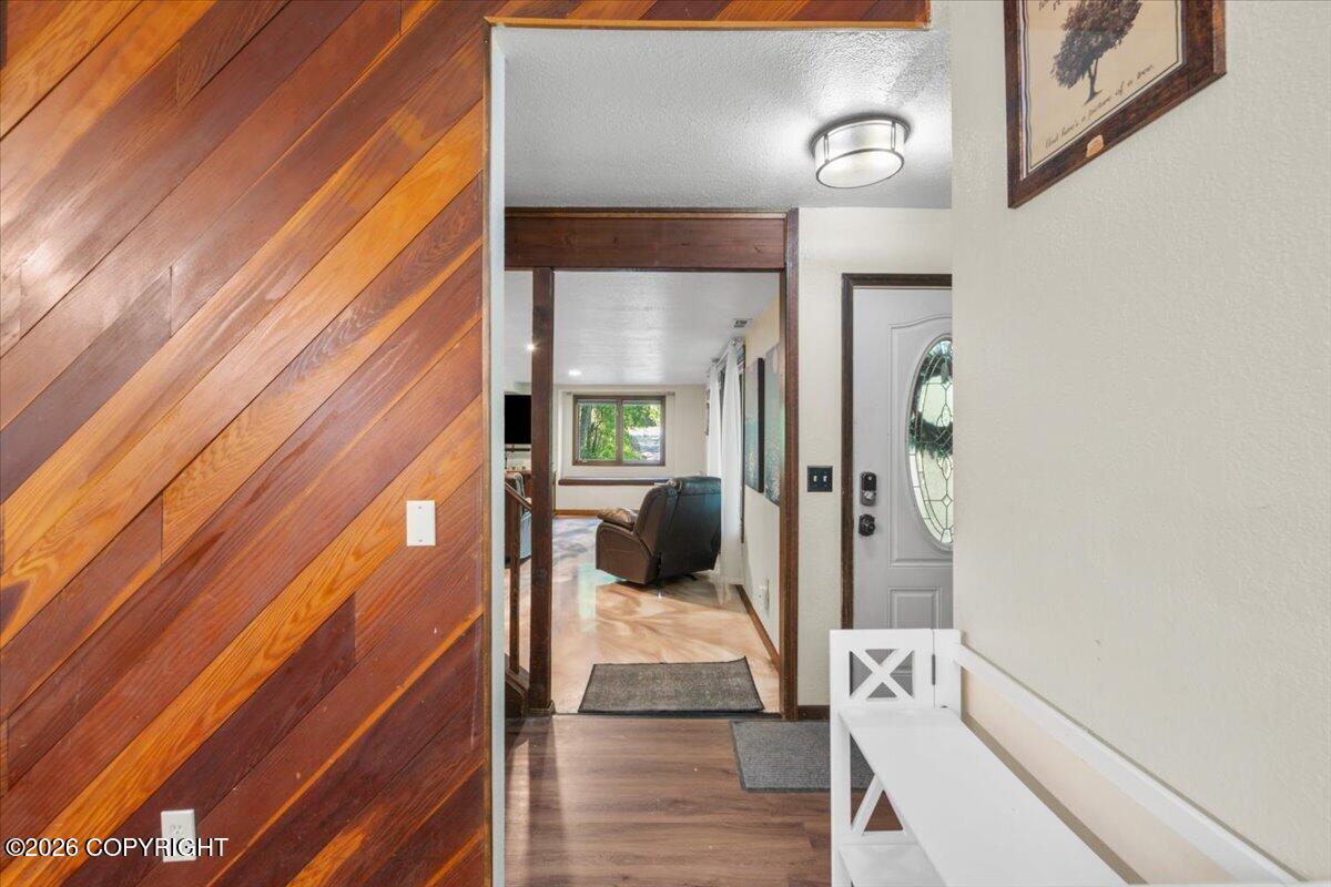 19246 Sullins Drive Property Photo 14