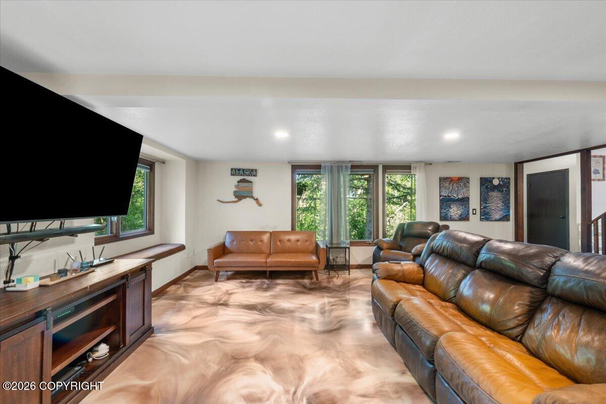 19246 Sullins Drive Property Photo 17