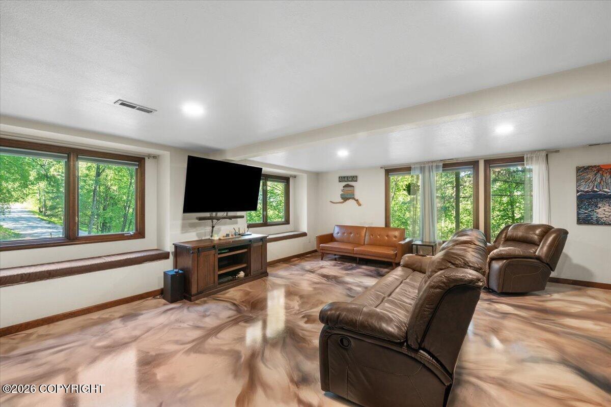 19246 Sullins Drive Property Photo 22