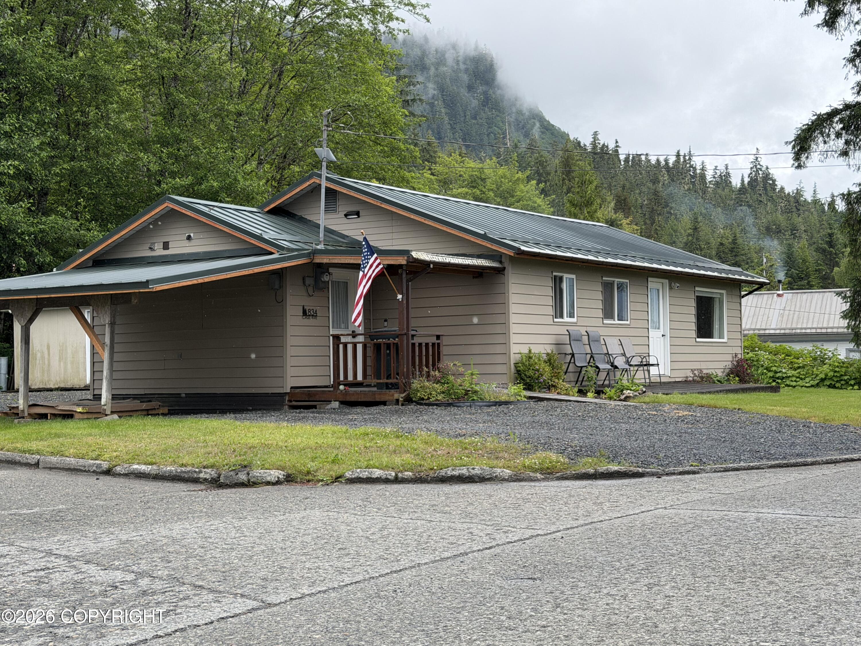 834 Case Avenue Property Photo 2