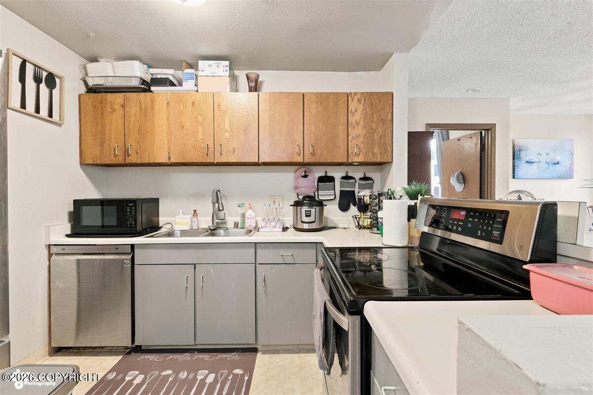 1003 Wildrose Court Property Photo 6