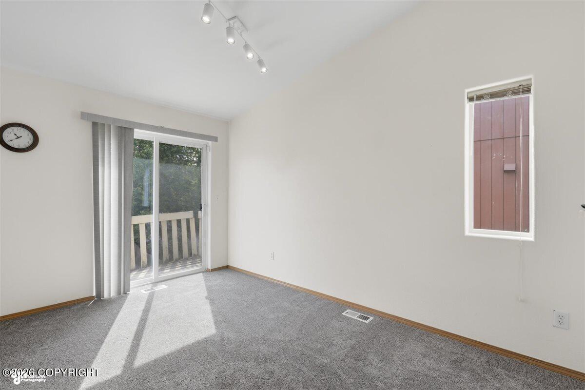 2613 Easthaven Circle #11b Property Photo 8