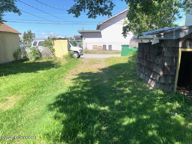 211 W 11th Avenue Property Photo 4