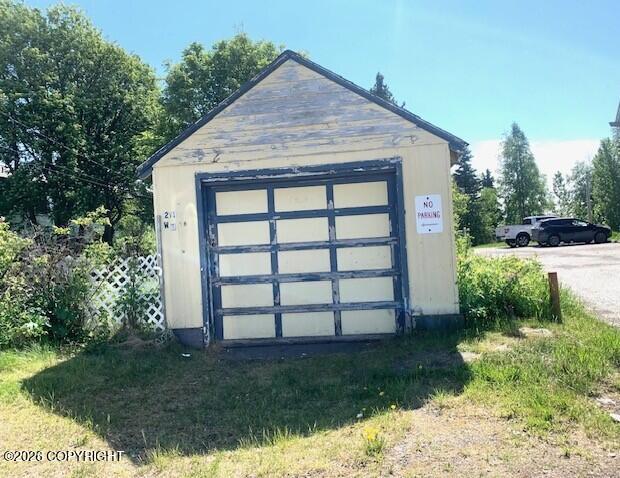 211 W 11th Avenue Property Photo 15