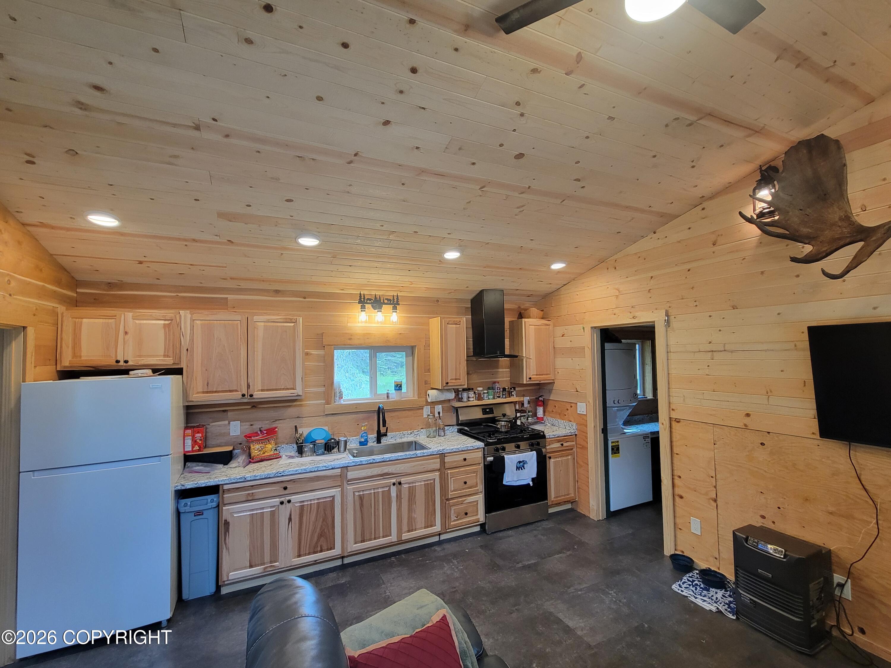 52492 Blueberry Avenue Property Photo 2