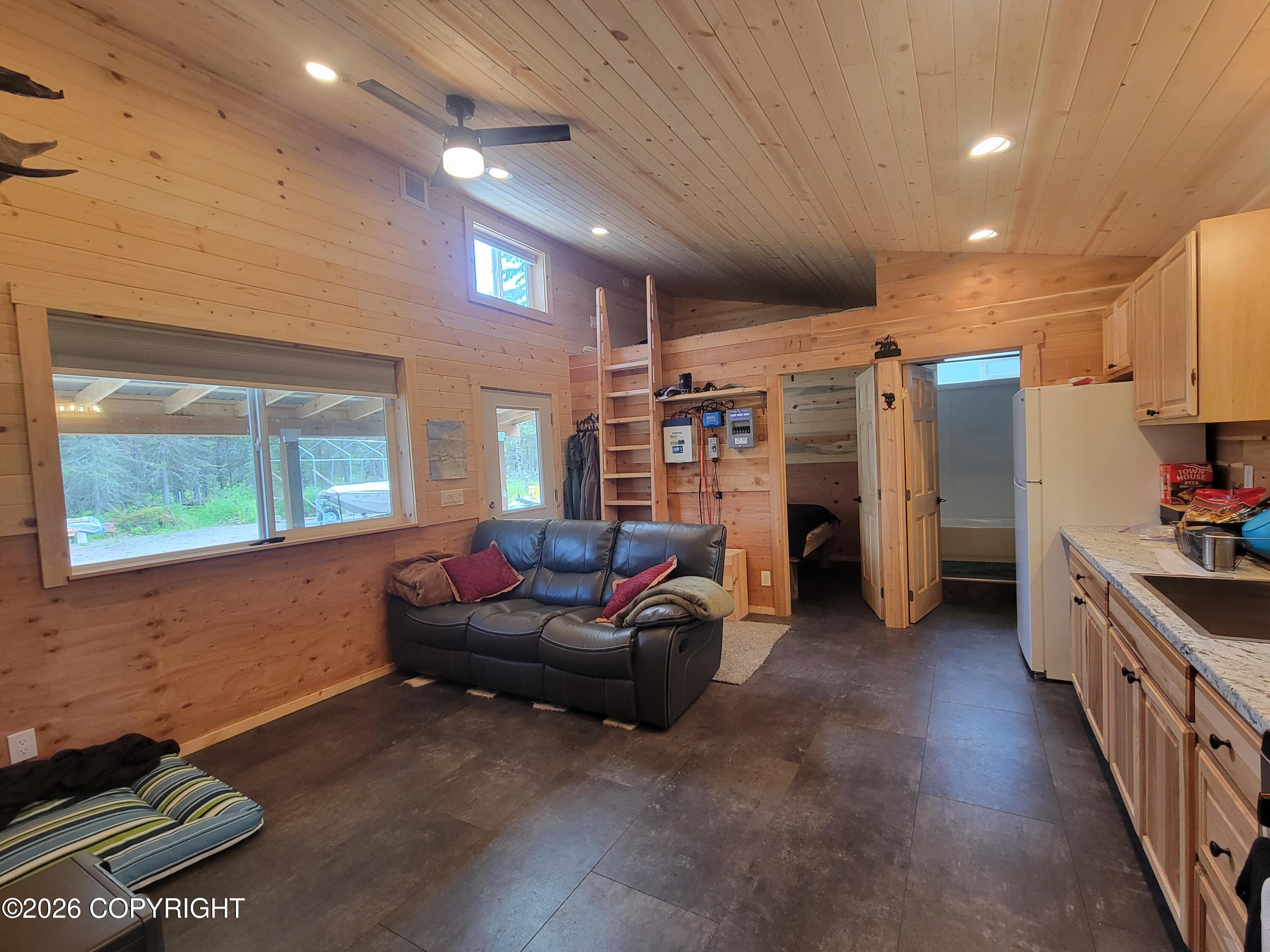 52492 Blueberry Avenue Property Photo 4