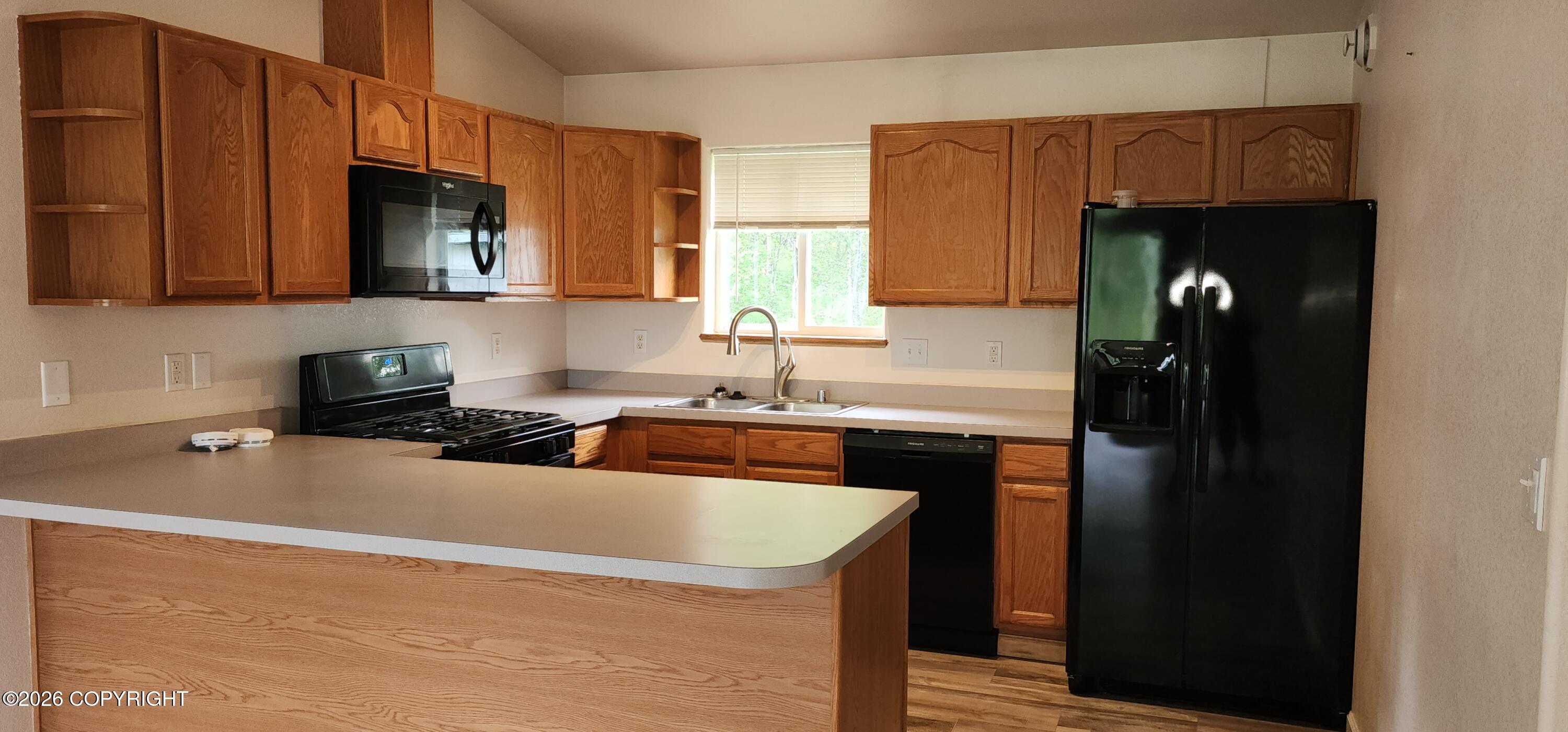 1551 N Lacy Loop Property Photo 4