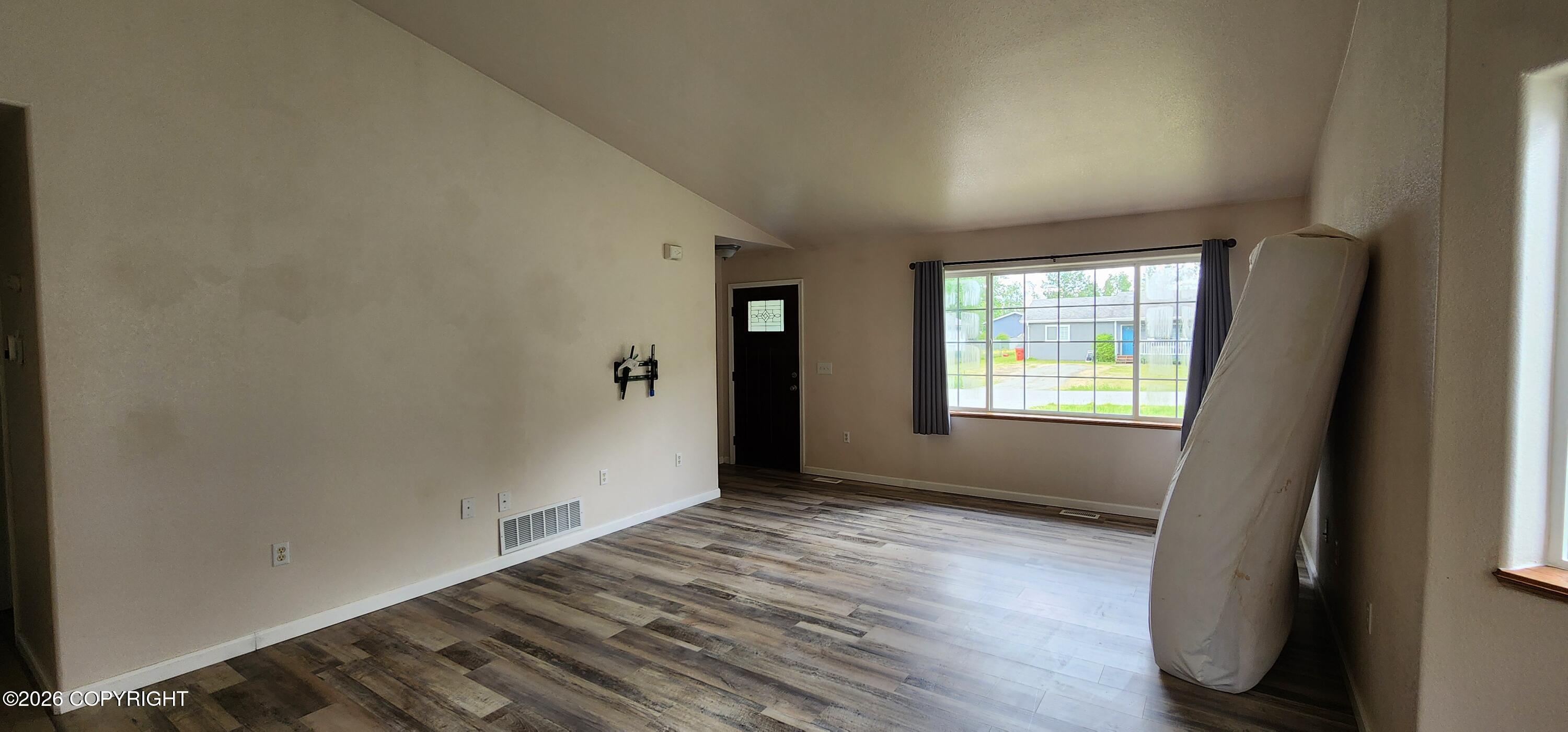 1551 N Lacy Loop Property Photo 8