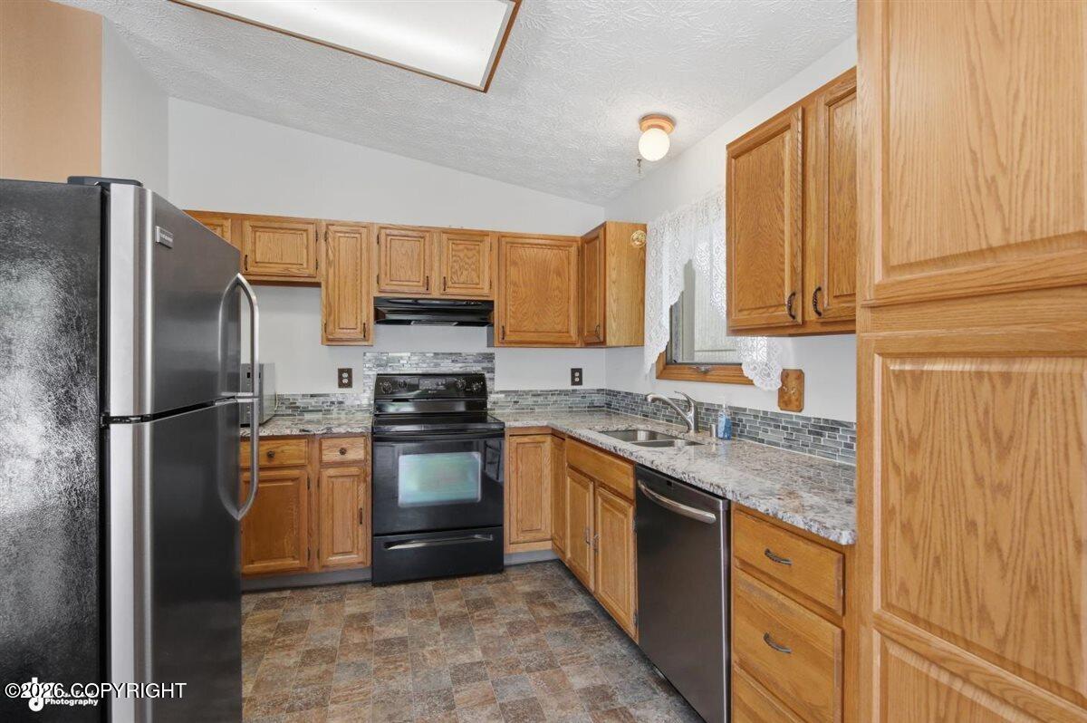 8840 Winchester Street Property Photo 6