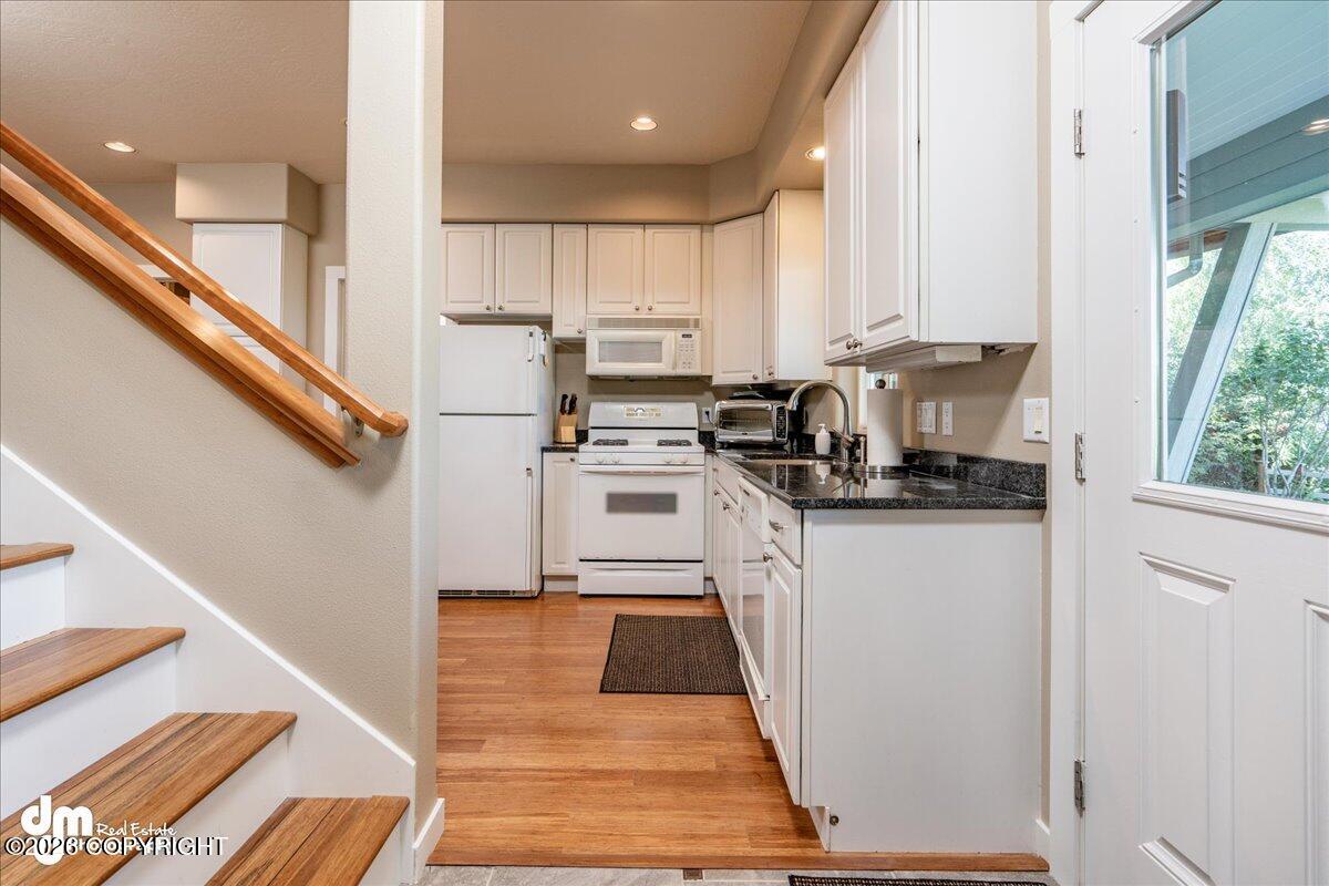 16440 Chasewood Lane Property Photo 3