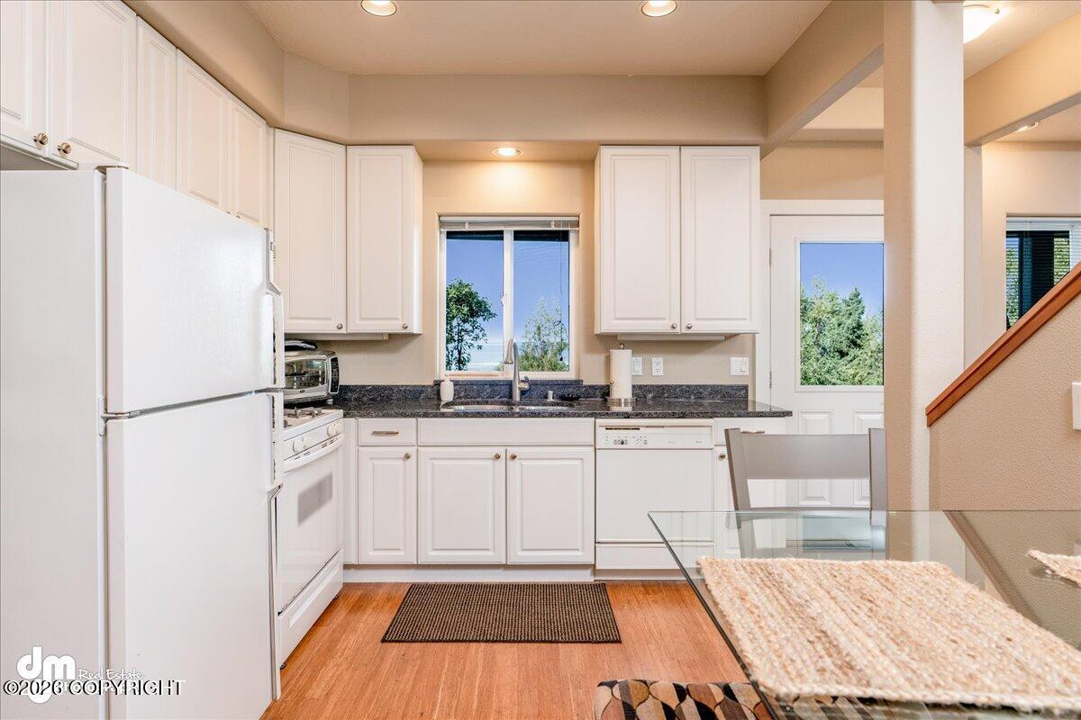 16440 Chasewood Lane Property Photo 4