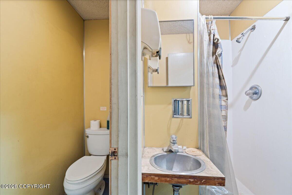 704 30th Avenue Property Photo 20