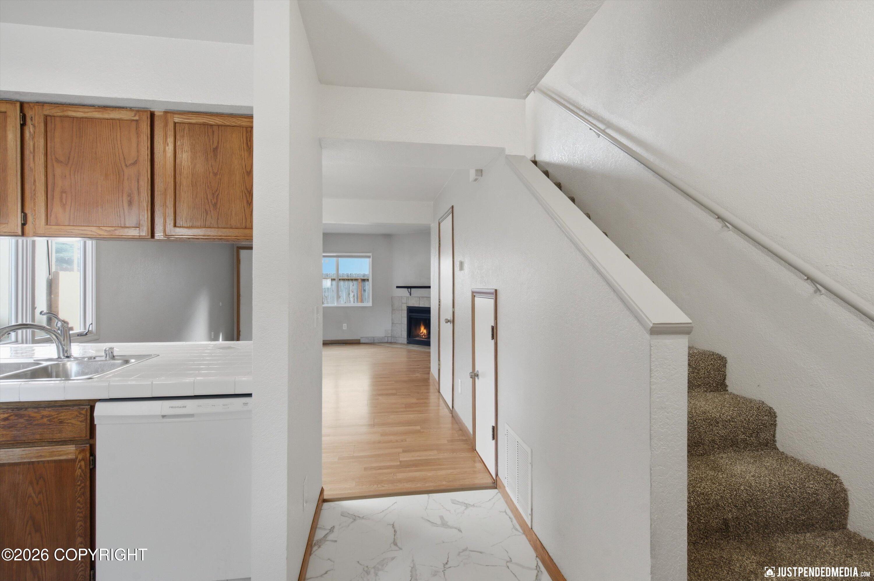489 Dailey Avenue #a-04 Property Photo 3