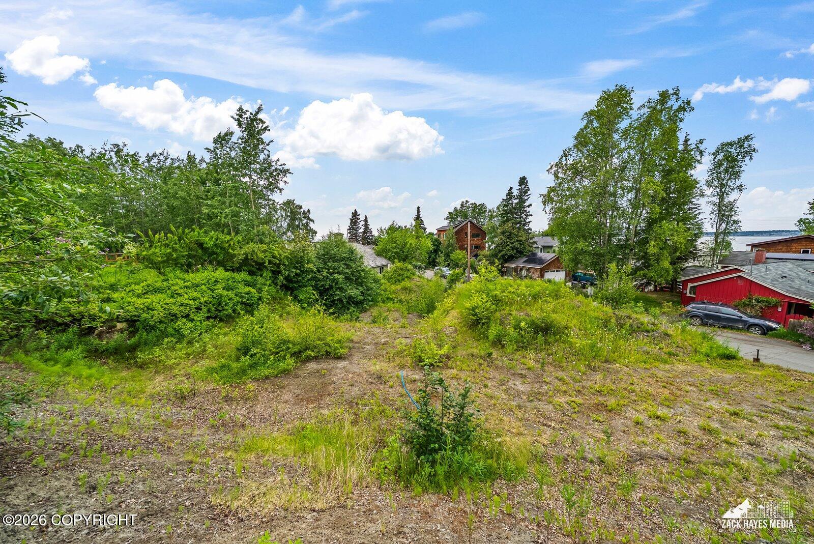 1628 W 10th Avenue Property Photo 7