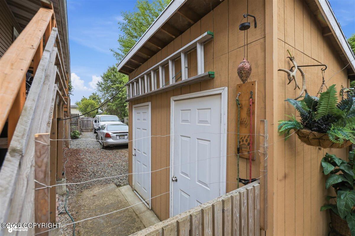 4619 E 9th Avenue Property Photo 69