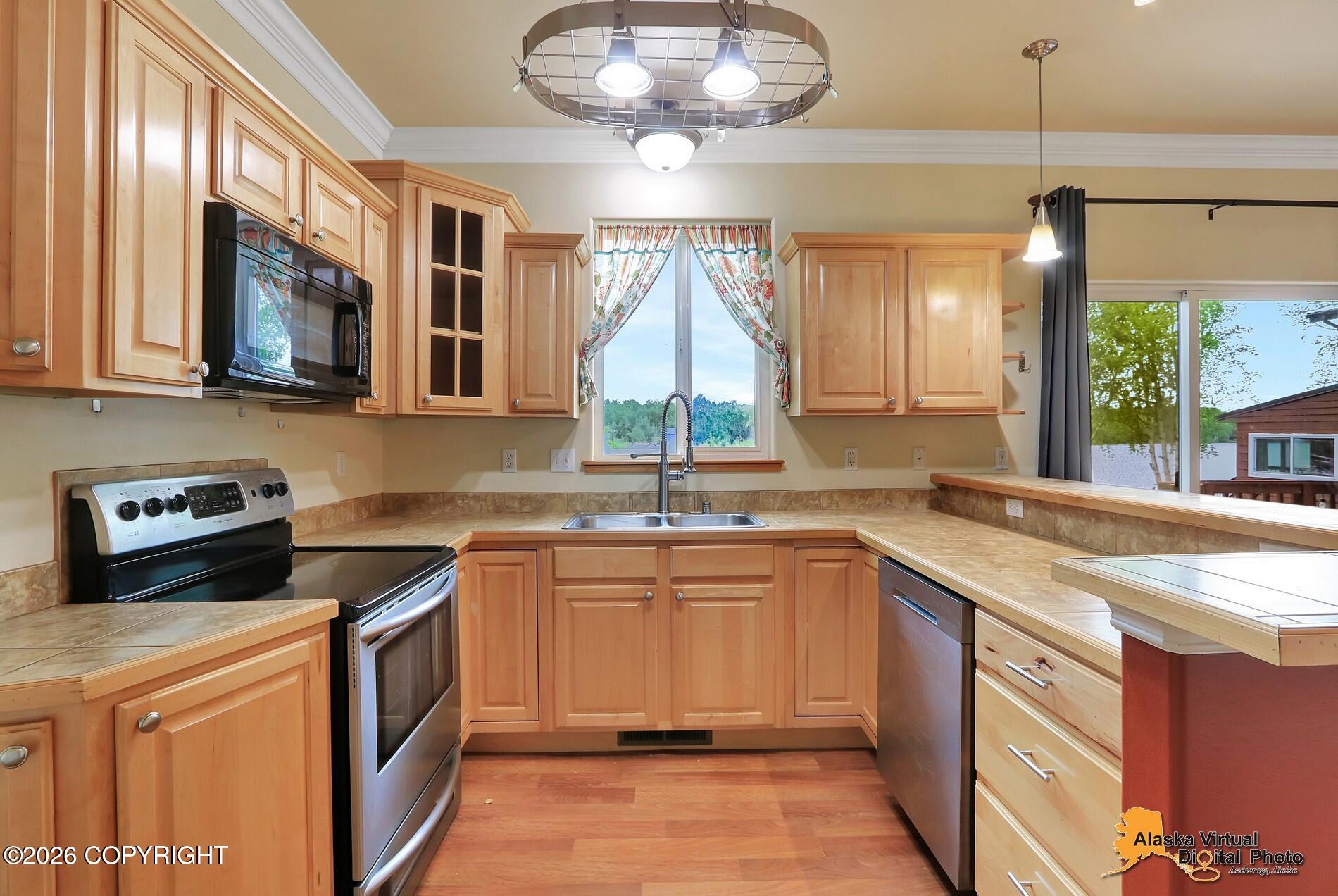 22412 Hilltop Circle Property Photo 17