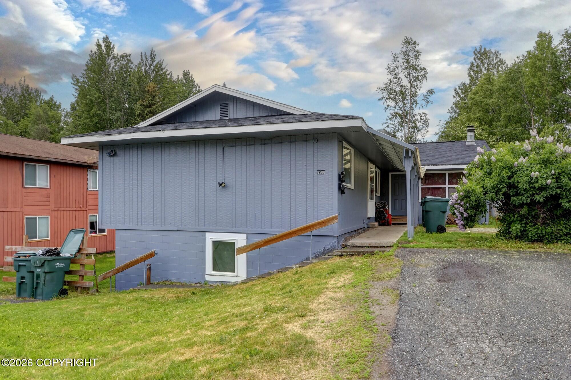 8500 Golden Street Property Photo 2