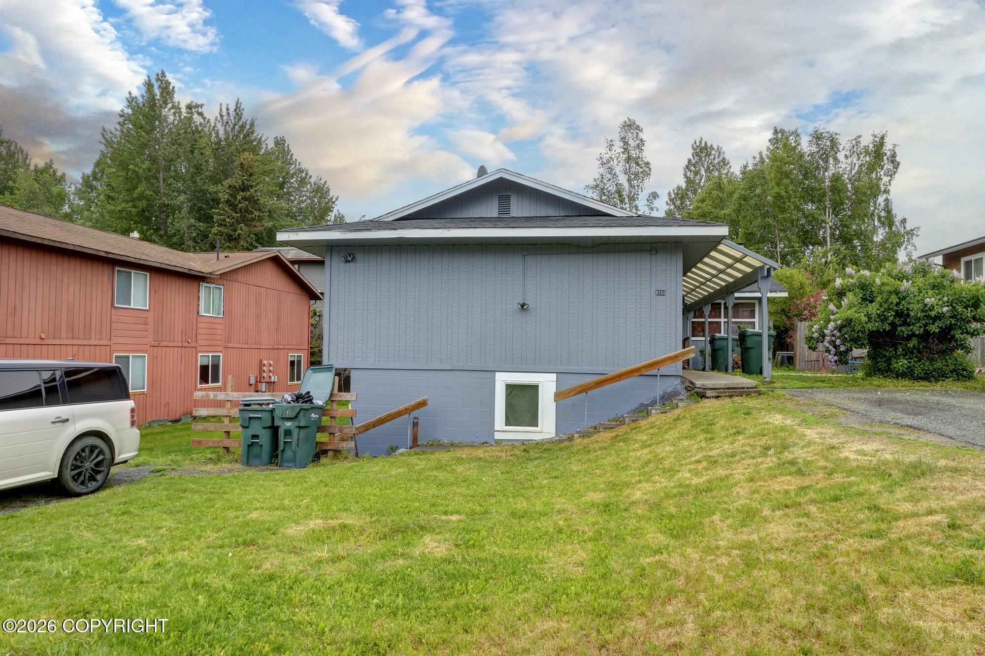 8500 Golden Street Property Photo 3