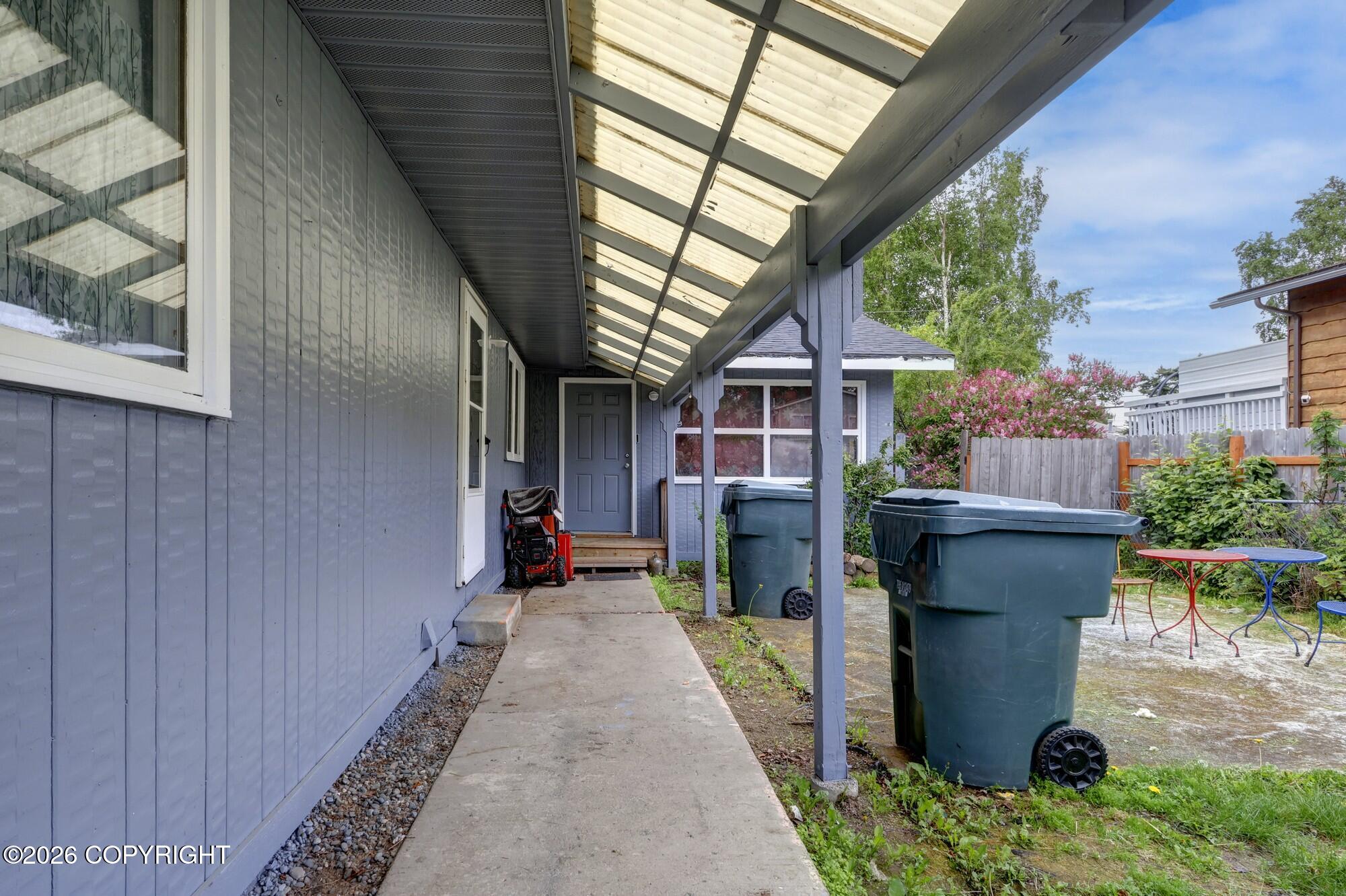 8500 Golden Street Property Photo 6