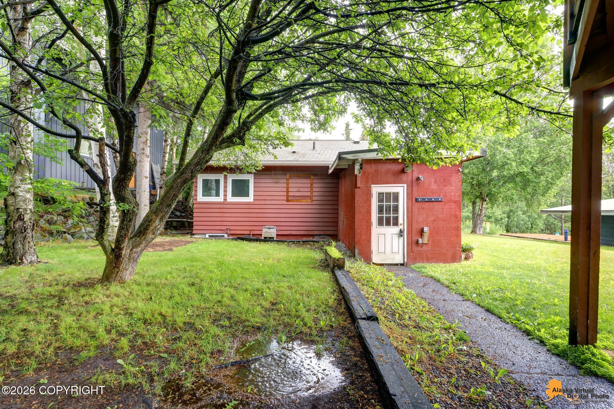 1558 E Street Property Photo 3
