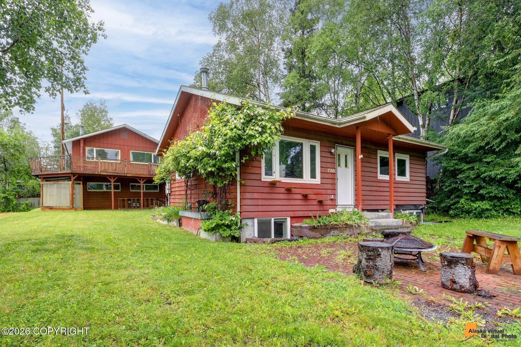 1558 E Street Property Photo 4
