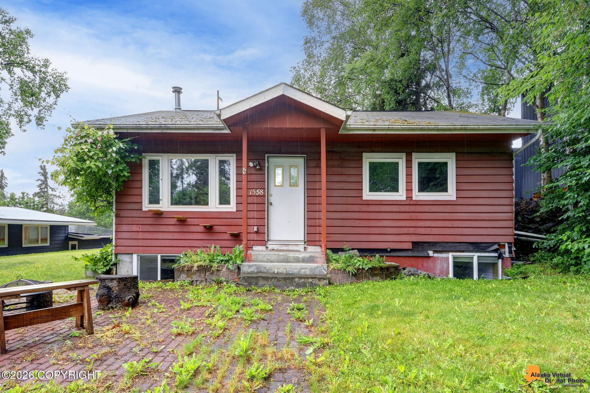 1558 E Street Property Photo 5