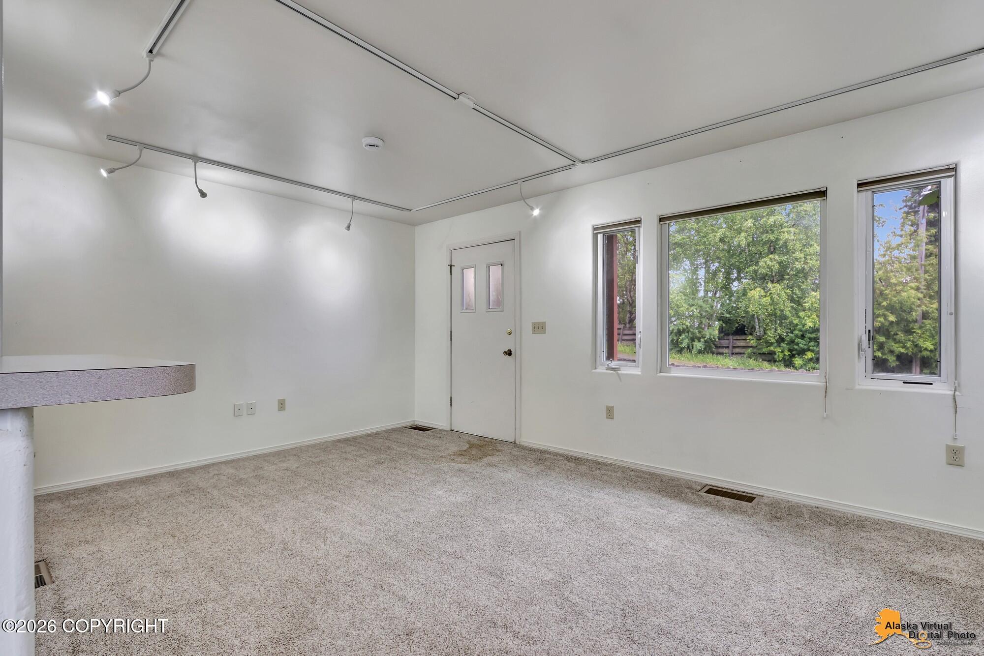 1558 E Street Property Photo 7