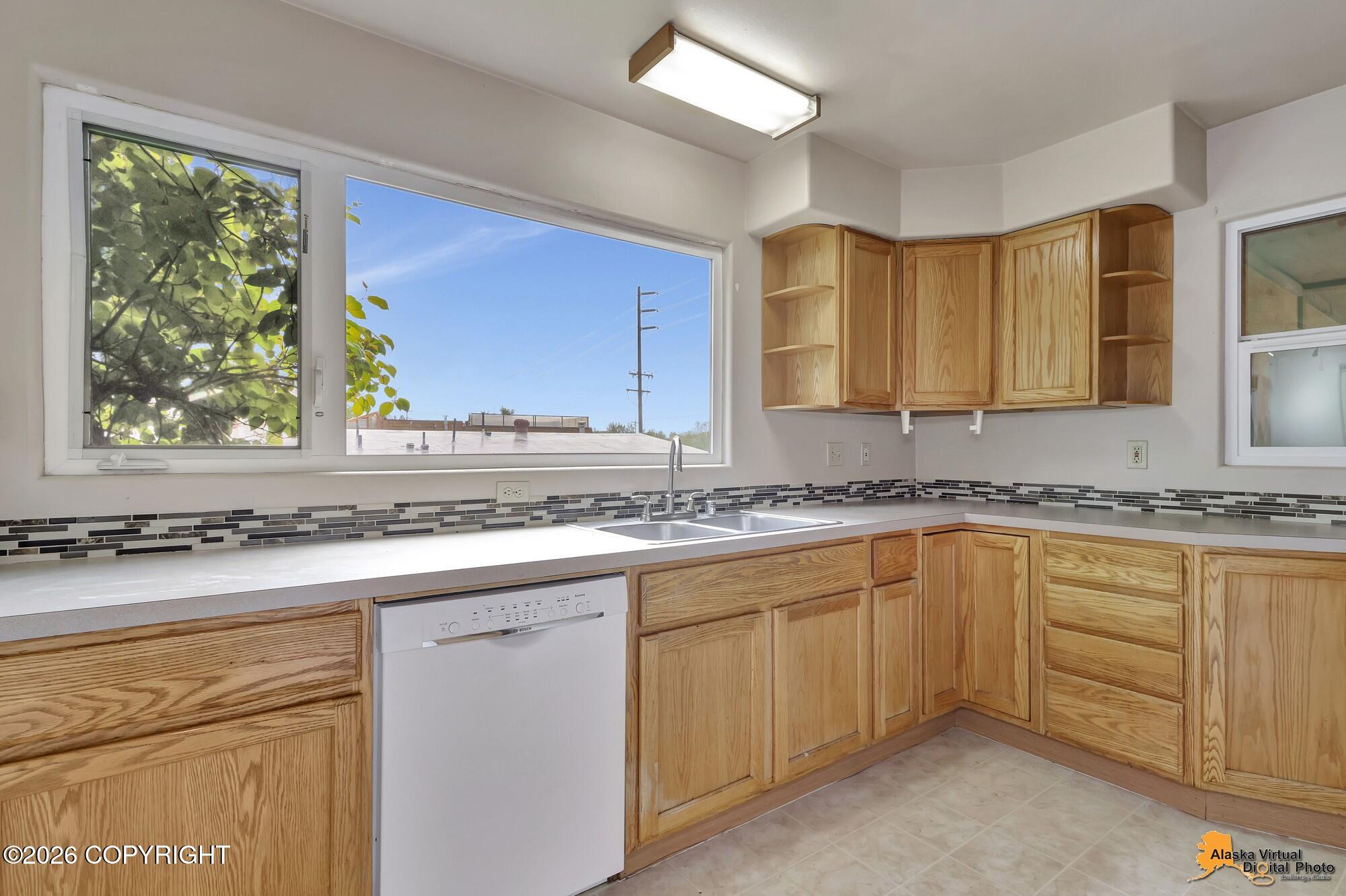 1558 E Street Property Photo 13
