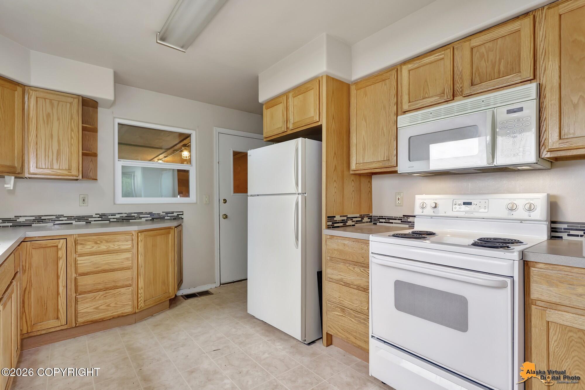 1558 E Street Property Photo 14
