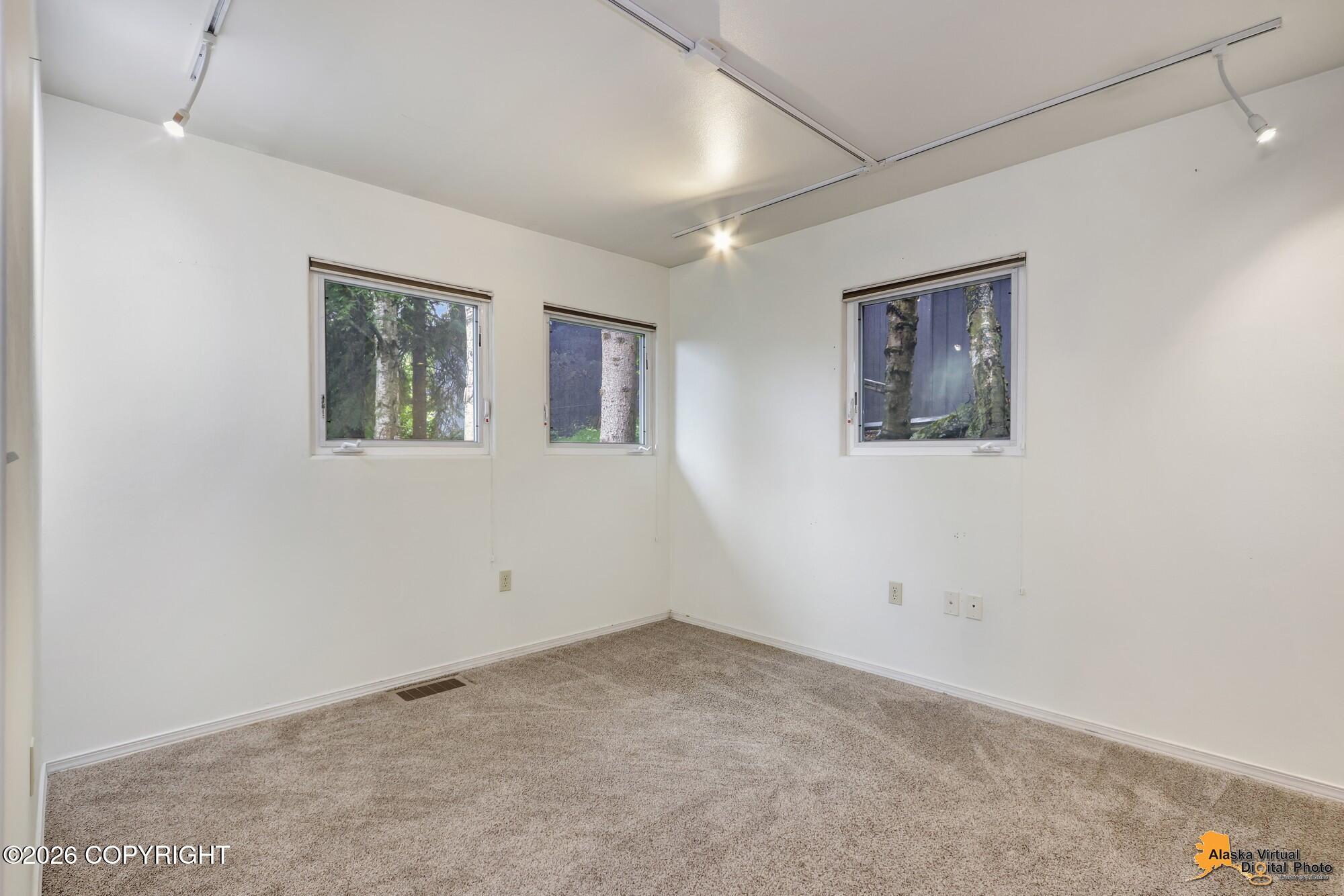 1558 E Street Property Photo 18