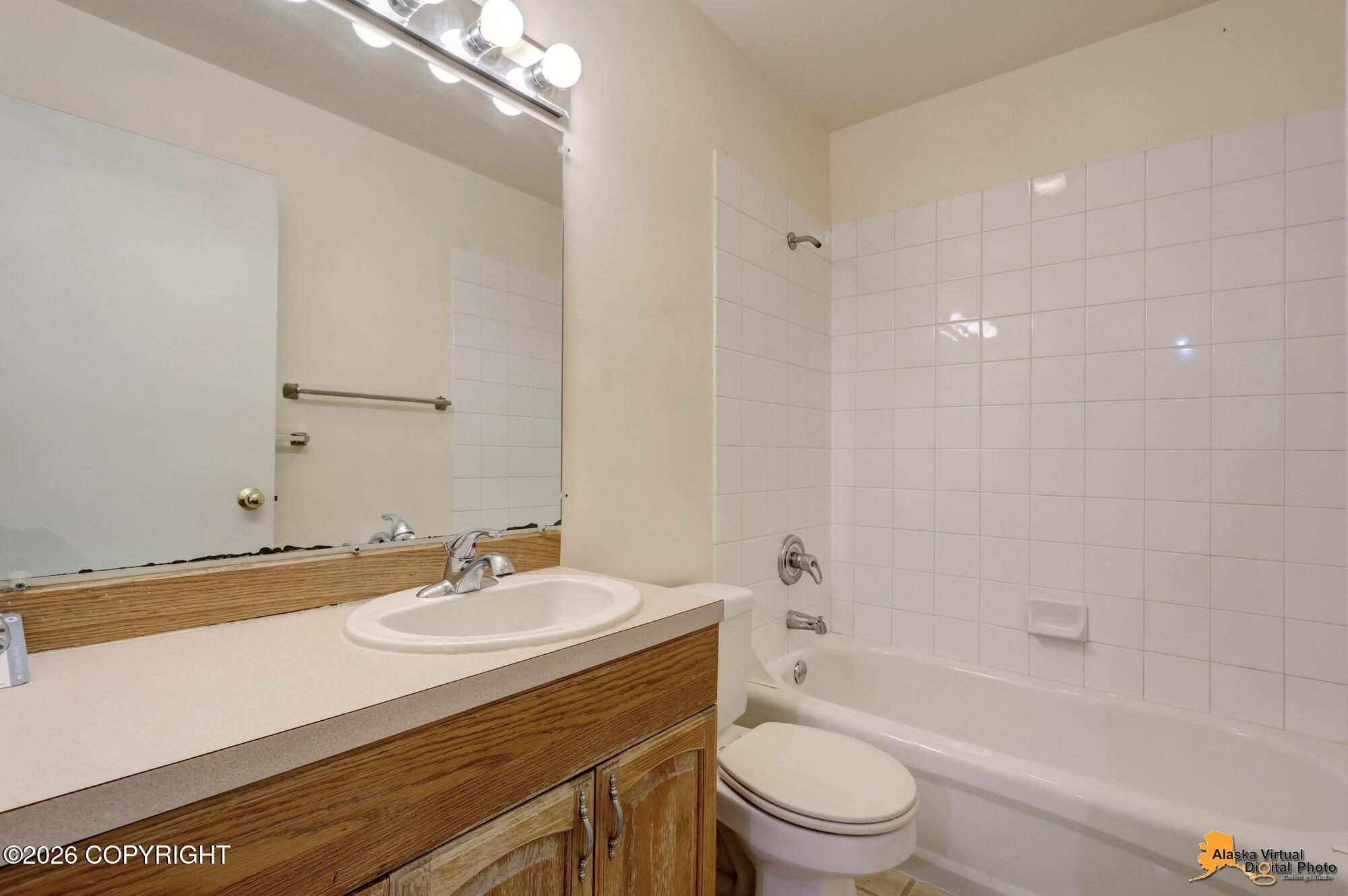 1558 E Street Property Photo 20