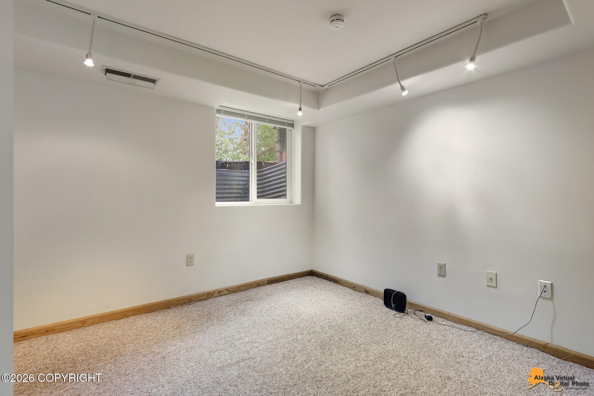 1558 E Street Property Photo 33