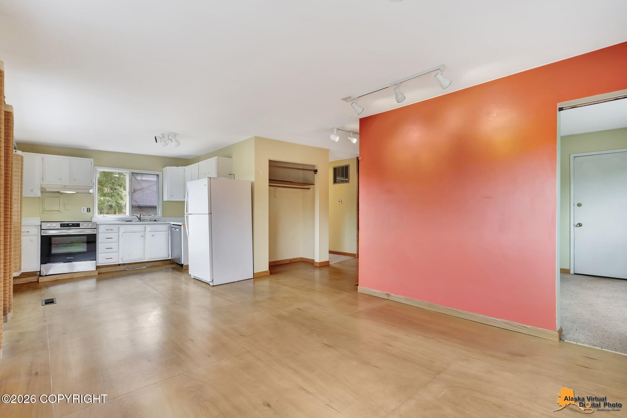 1558 E Street Property Photo 43