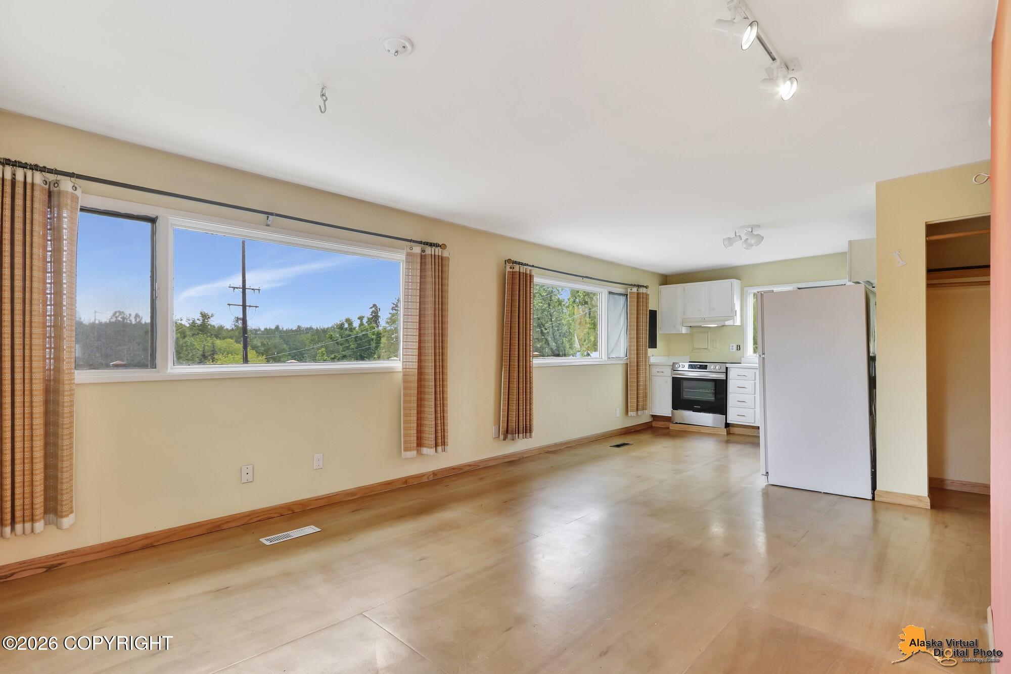 1558 E Street Property Photo 44