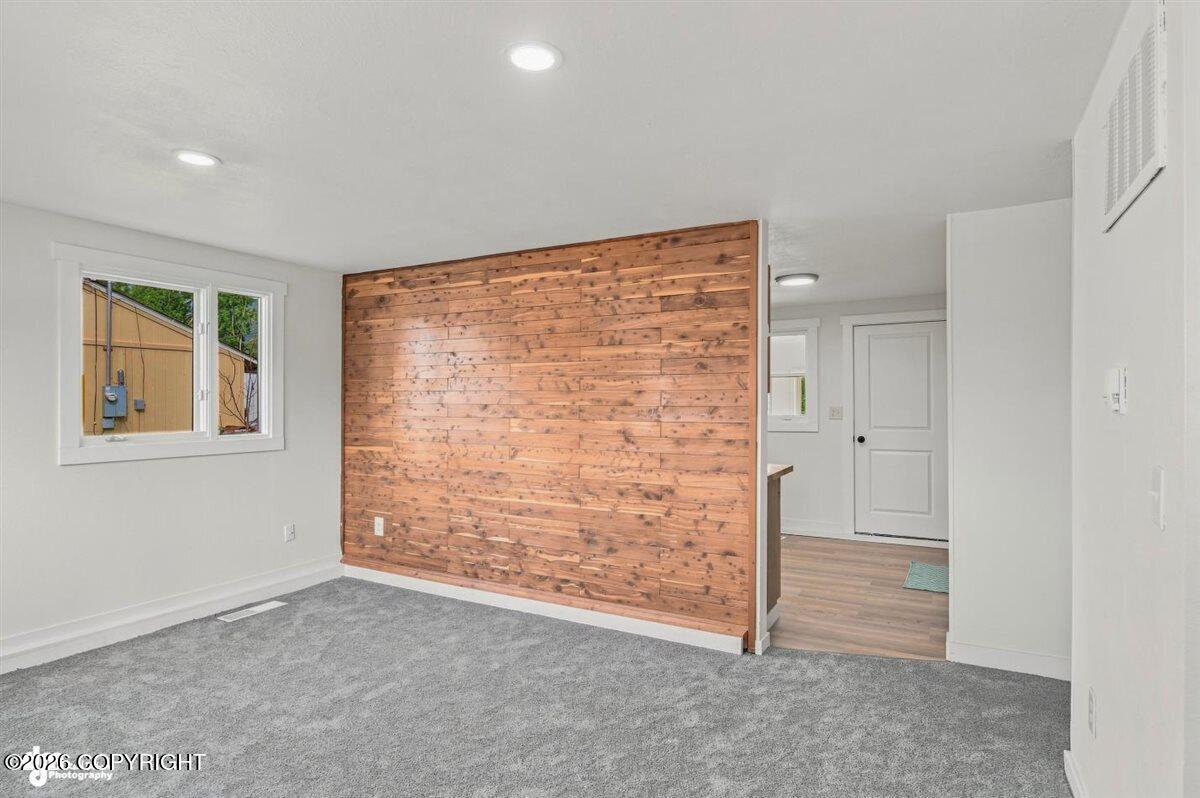 1507 Elmendorf Drive Property Photo 3