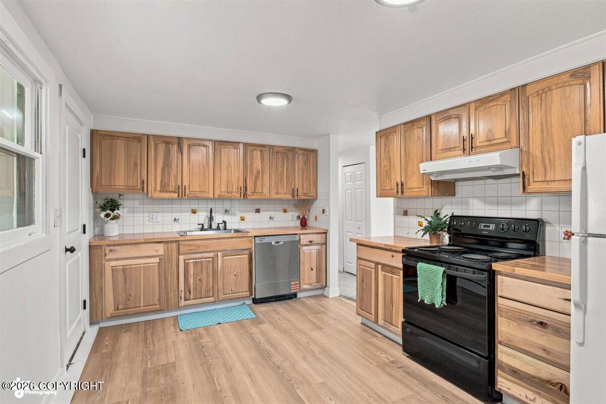 1507 Elmendorf Drive Property Photo 6