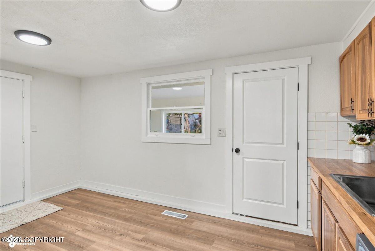 1507 Elmendorf Drive Property Photo 8