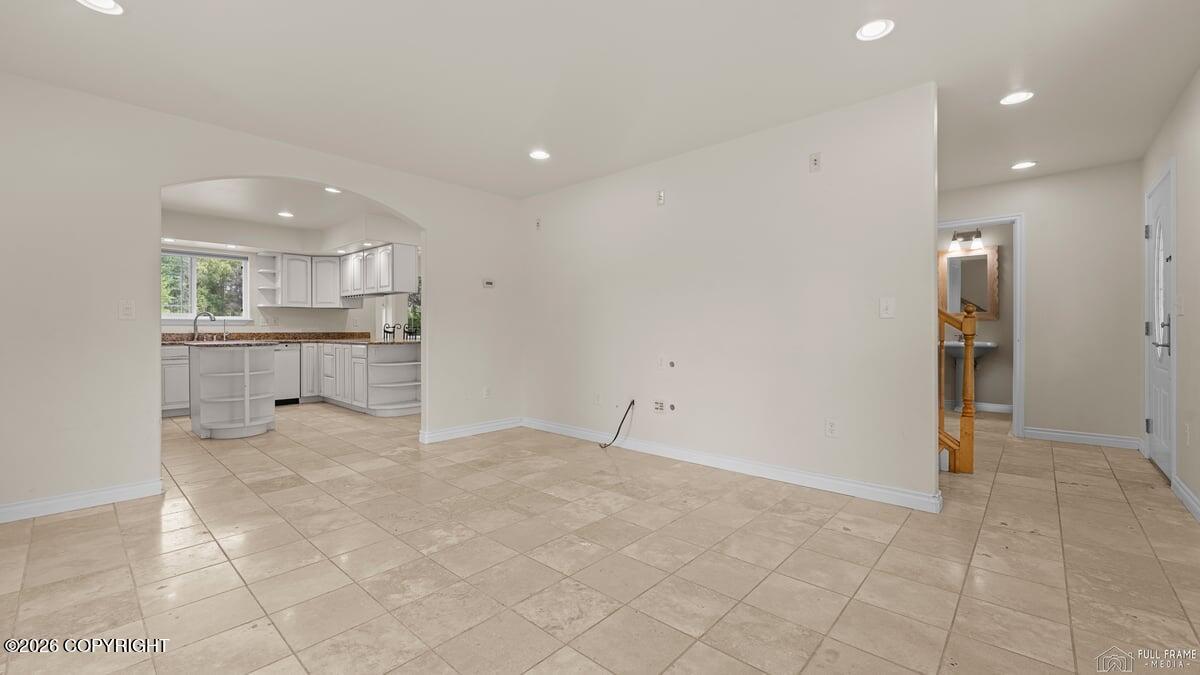 484 E Ravenswood Loop Property Photo 5