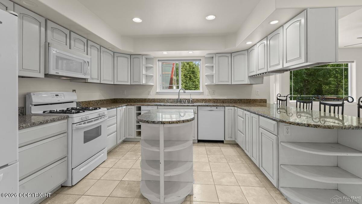484 E Ravenswood Loop Property Photo 6