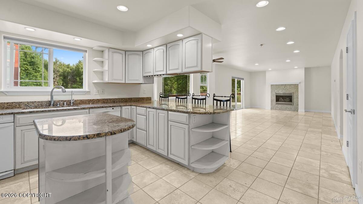 484 E Ravenswood Loop Property Photo 8