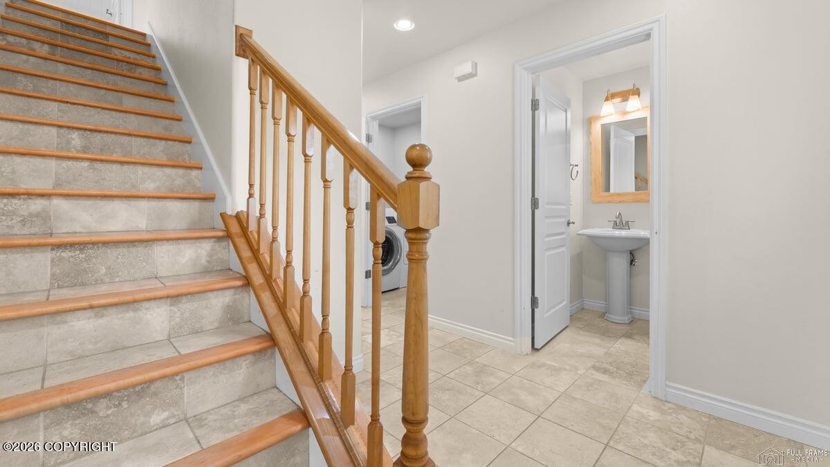 484 E Ravenswood Loop Property Photo 19