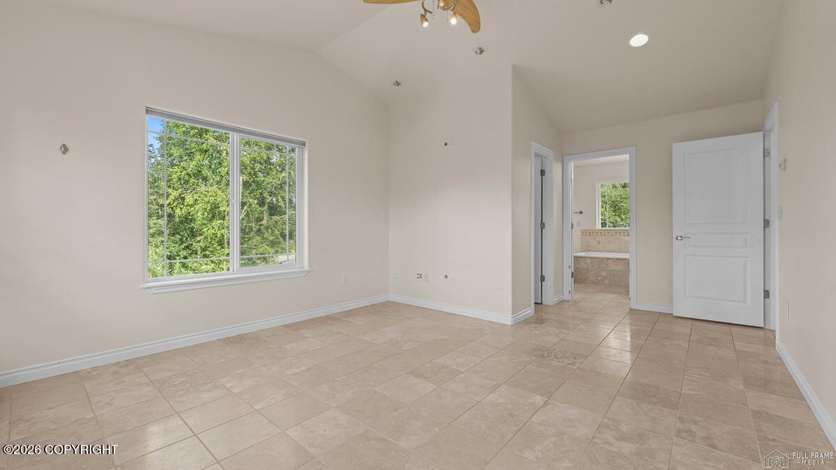 484 E Ravenswood Loop Property Photo 24